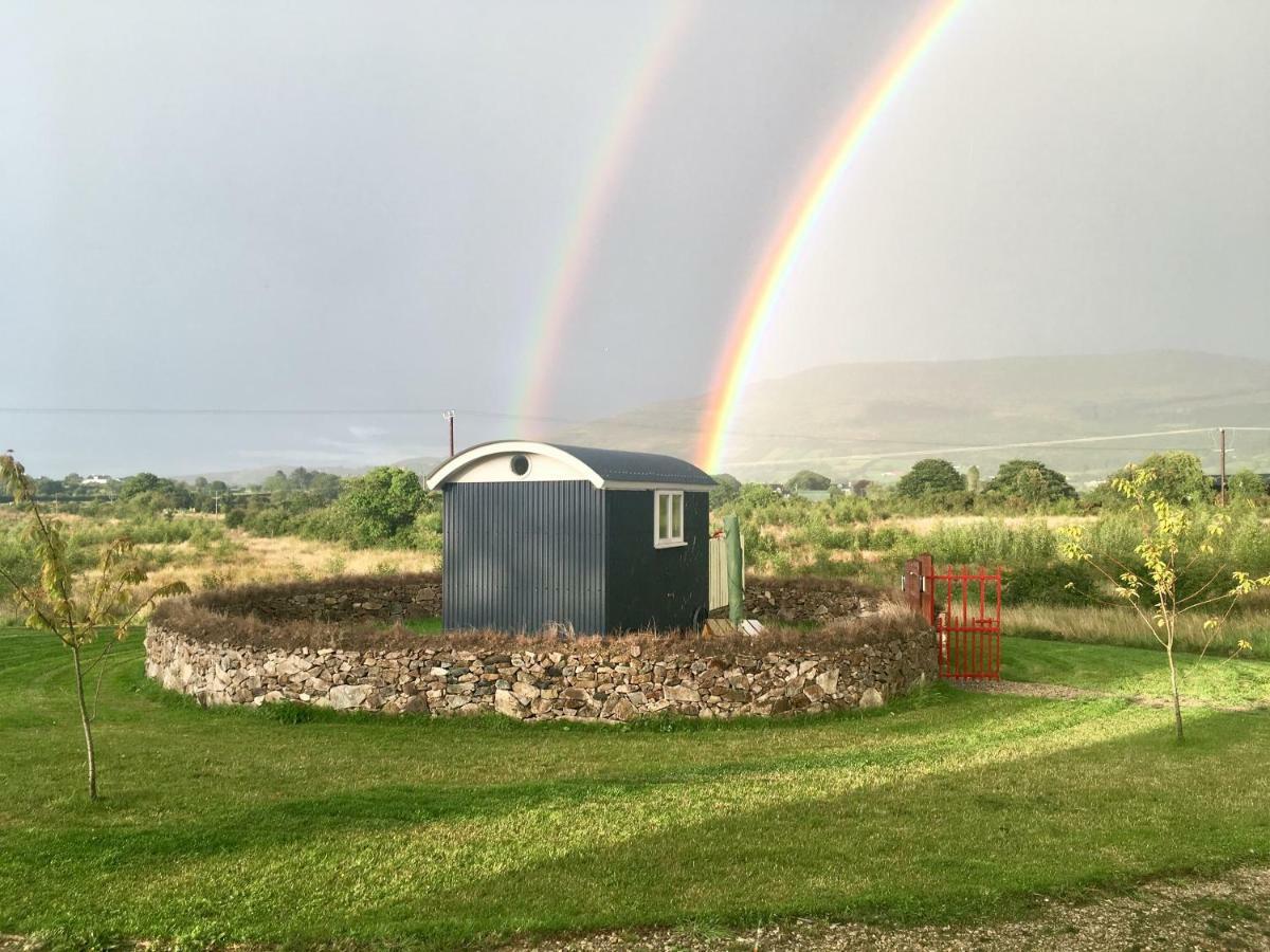Bluebell Lane Glamping Otel Newry Dış mekan fotoğraf