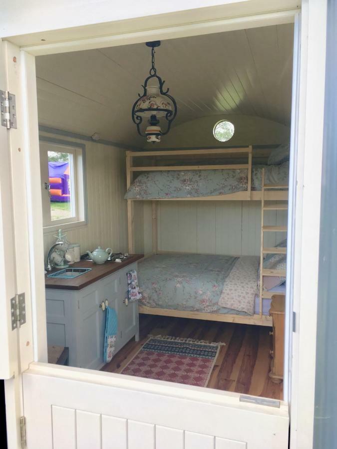 Bluebell Lane Glamping Otel Newry Dış mekan fotoğraf